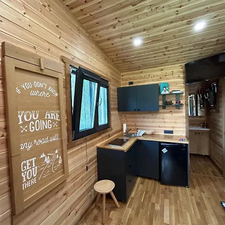 Camping Casuta De Sub Nuc